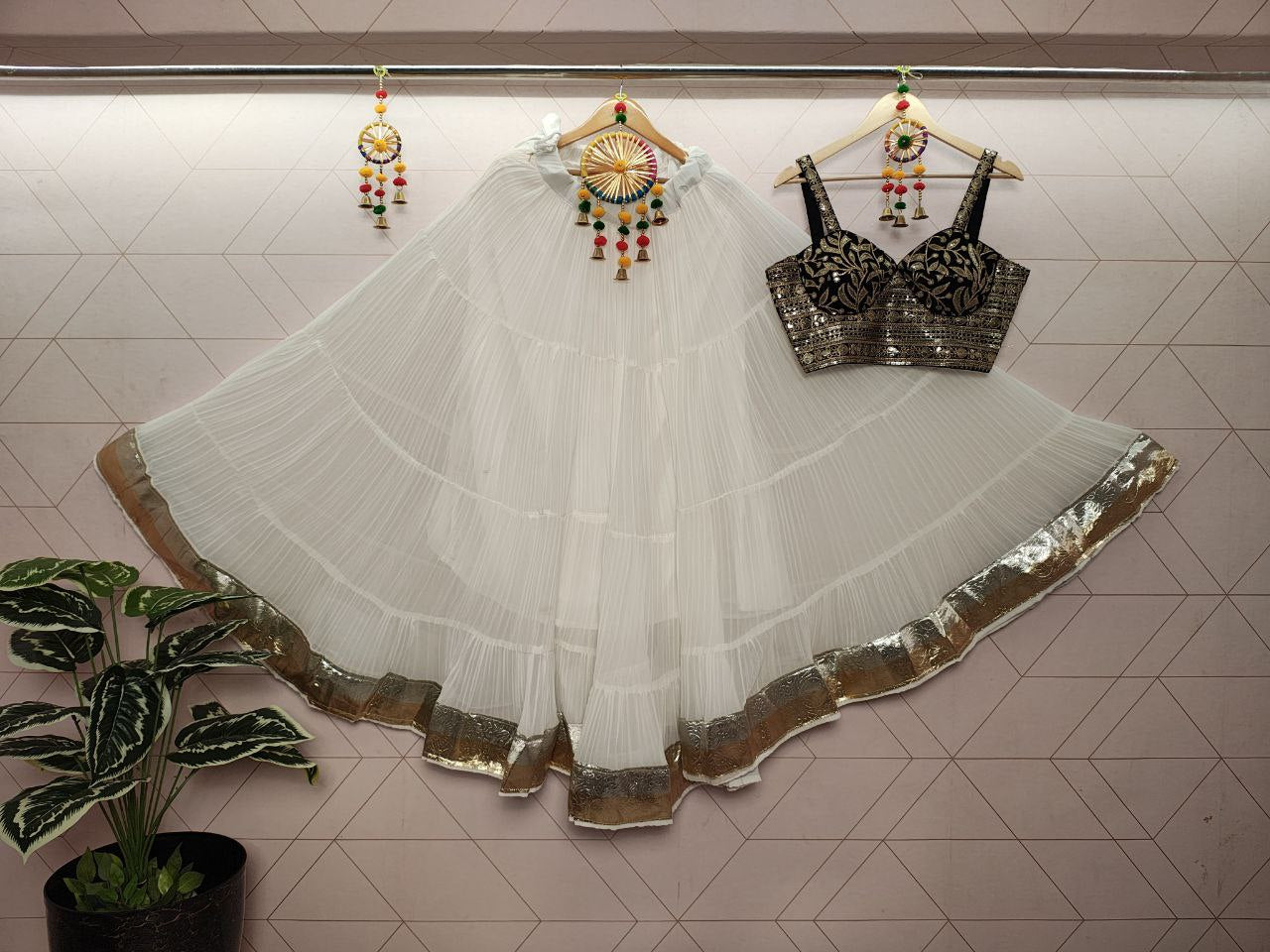Elegant Festive Lehenga Choli Set for Navratri Nights