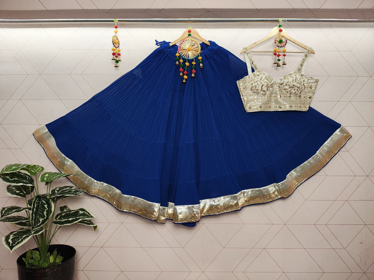 Elegant Festive Lehenga Choli Set for Navratri Nights