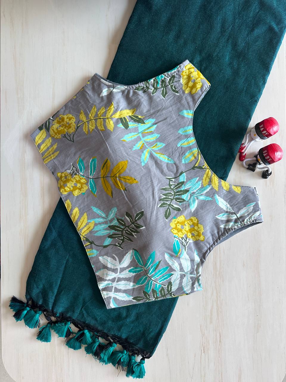 Elegant Khadi Cotton Saree with Stitched Blouse – Timeless Comfort & Style