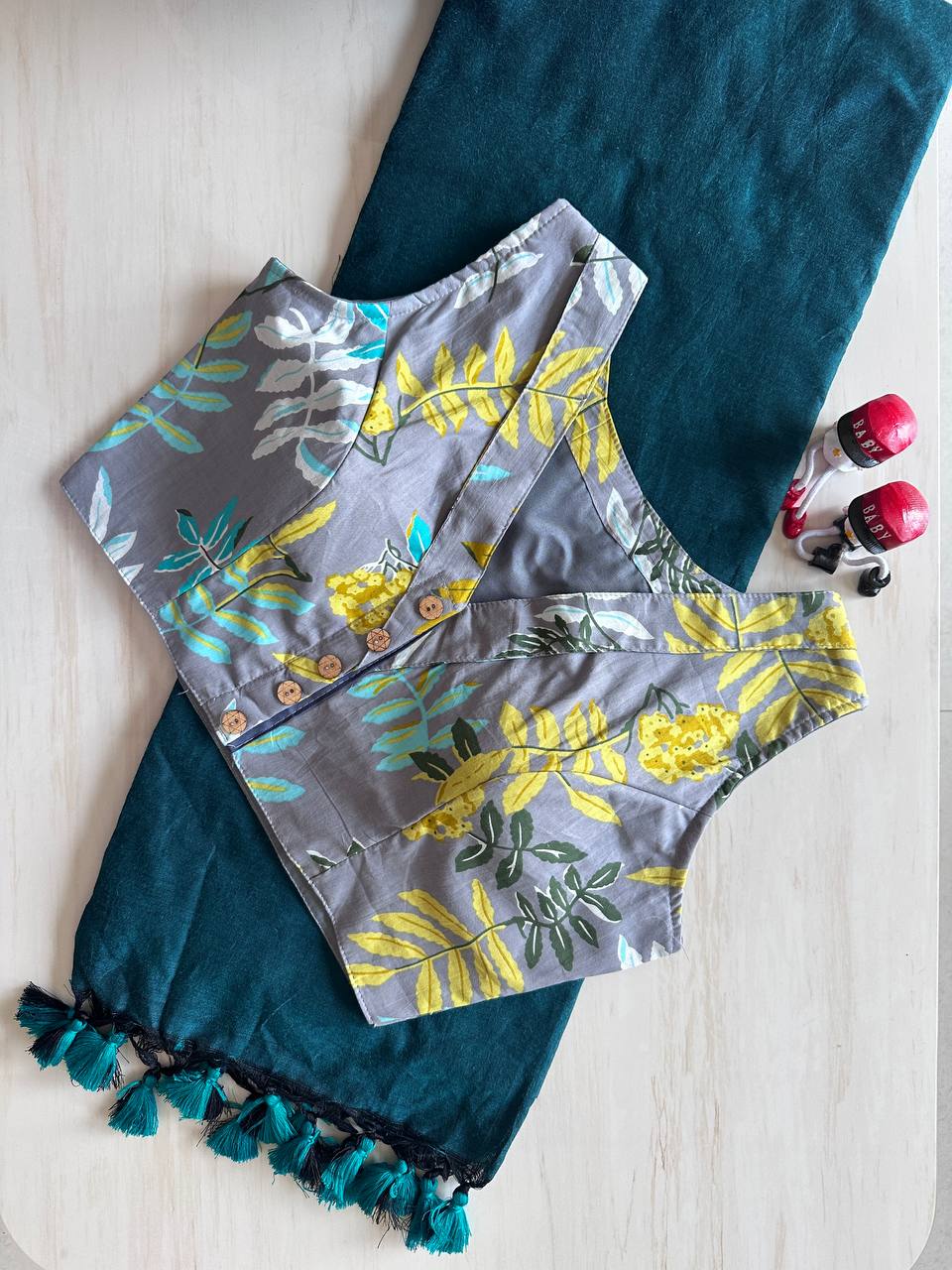 Elegant Khadi Cotton Saree with Stitched Blouse – Timeless Comfort & Style