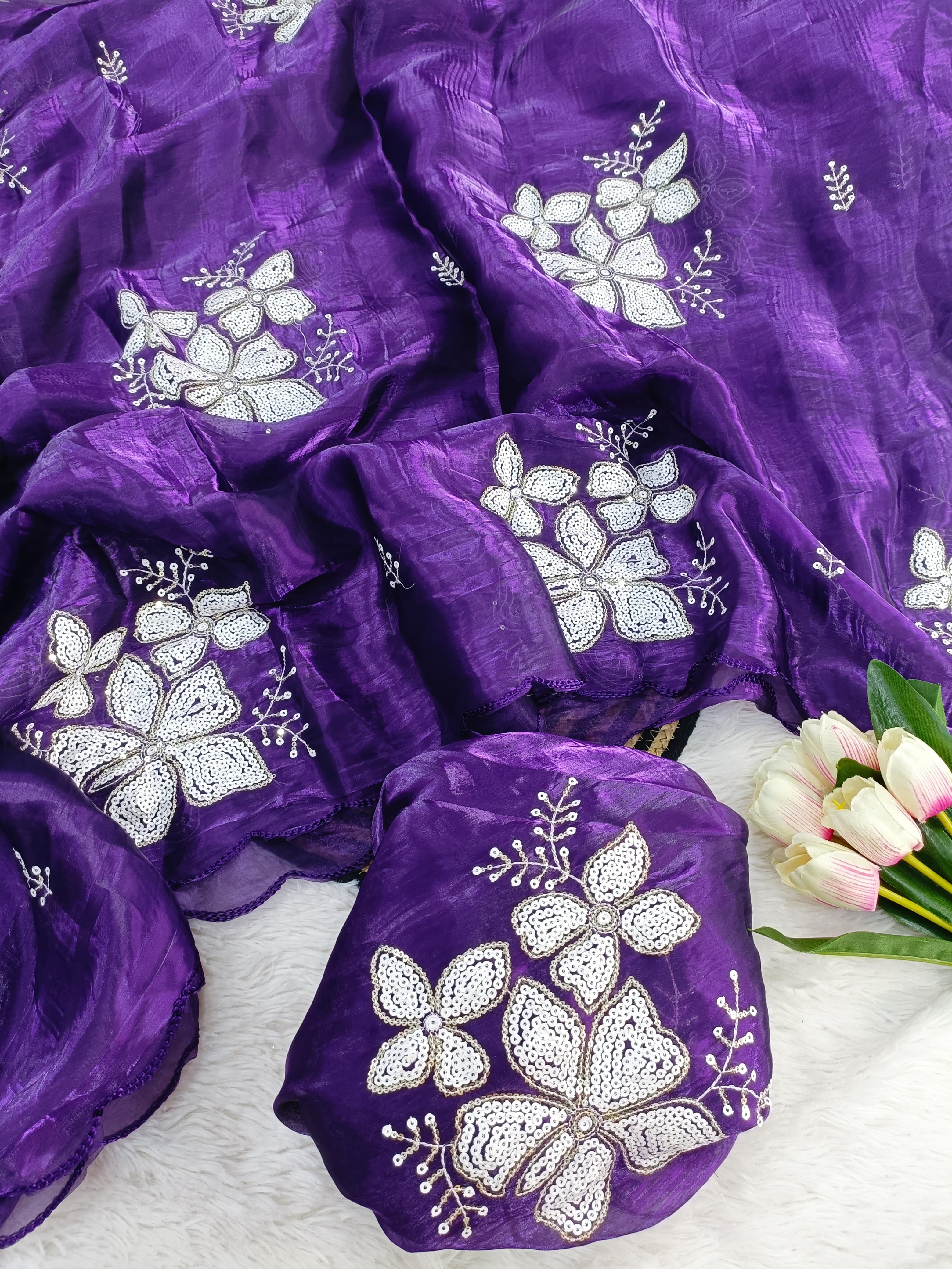 NEW PART WEAR JIMMY CHO WITH SIQUNCE SAREE WITH BLOUSE SIQUNCES WORK
