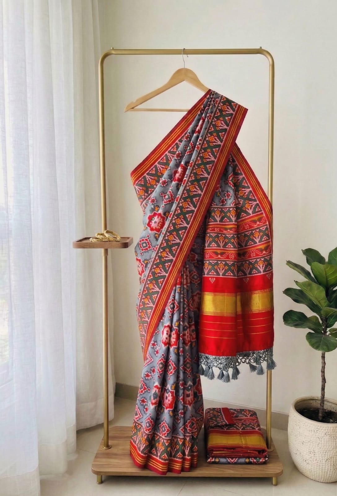 Trending Pathan Patola Saree for Wedding & Party Wear