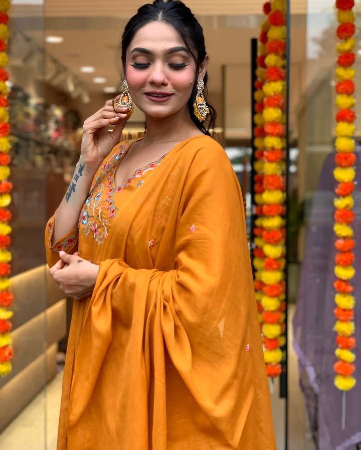 Kurti Set with Dupatta – Elegant Ethnic Charm for Every Occasion