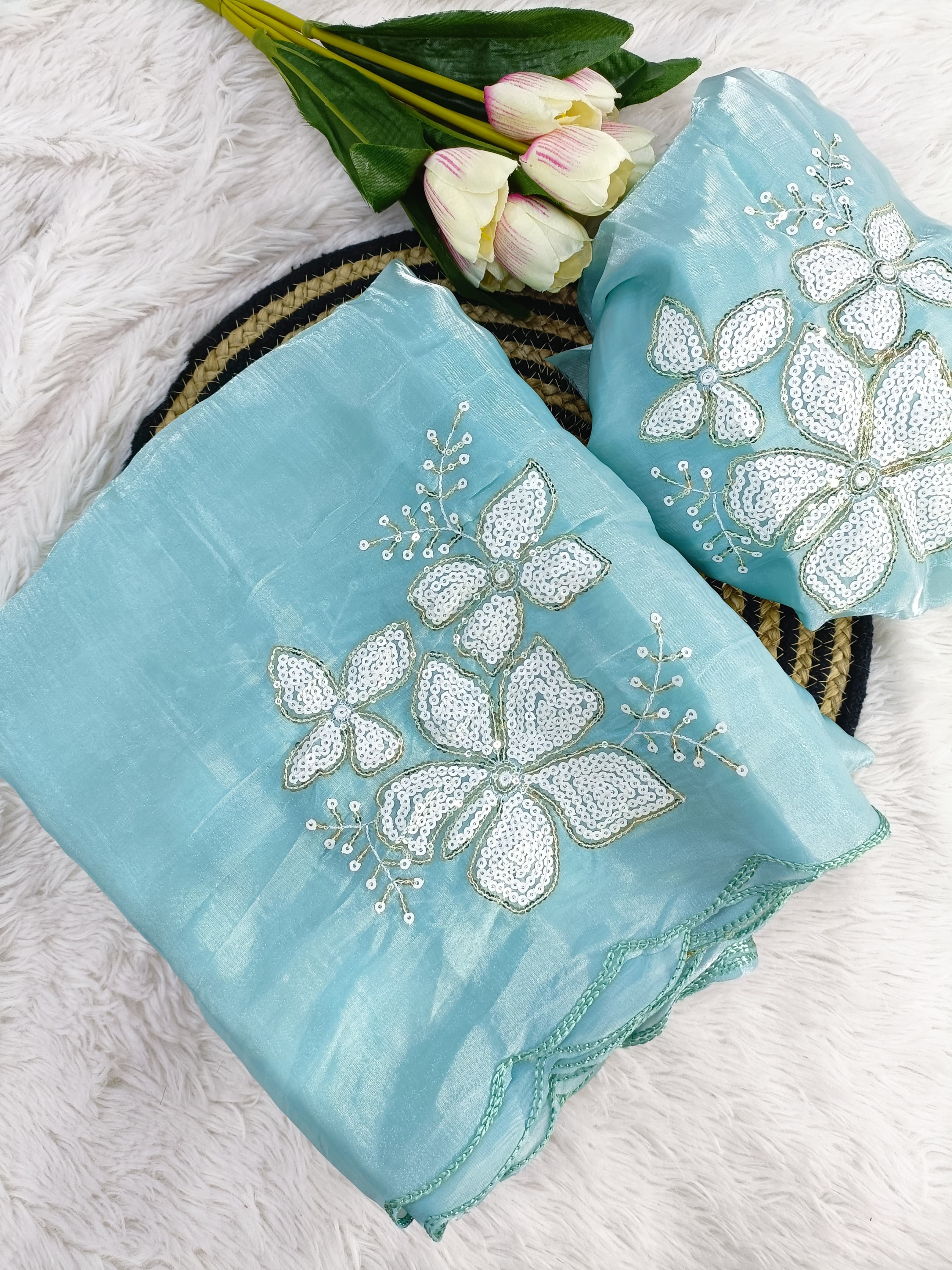 NEW PART WEAR JIMMY CHO WITH SIQUNCE SAREE WITH BLOUSE SIQUNCES WORK