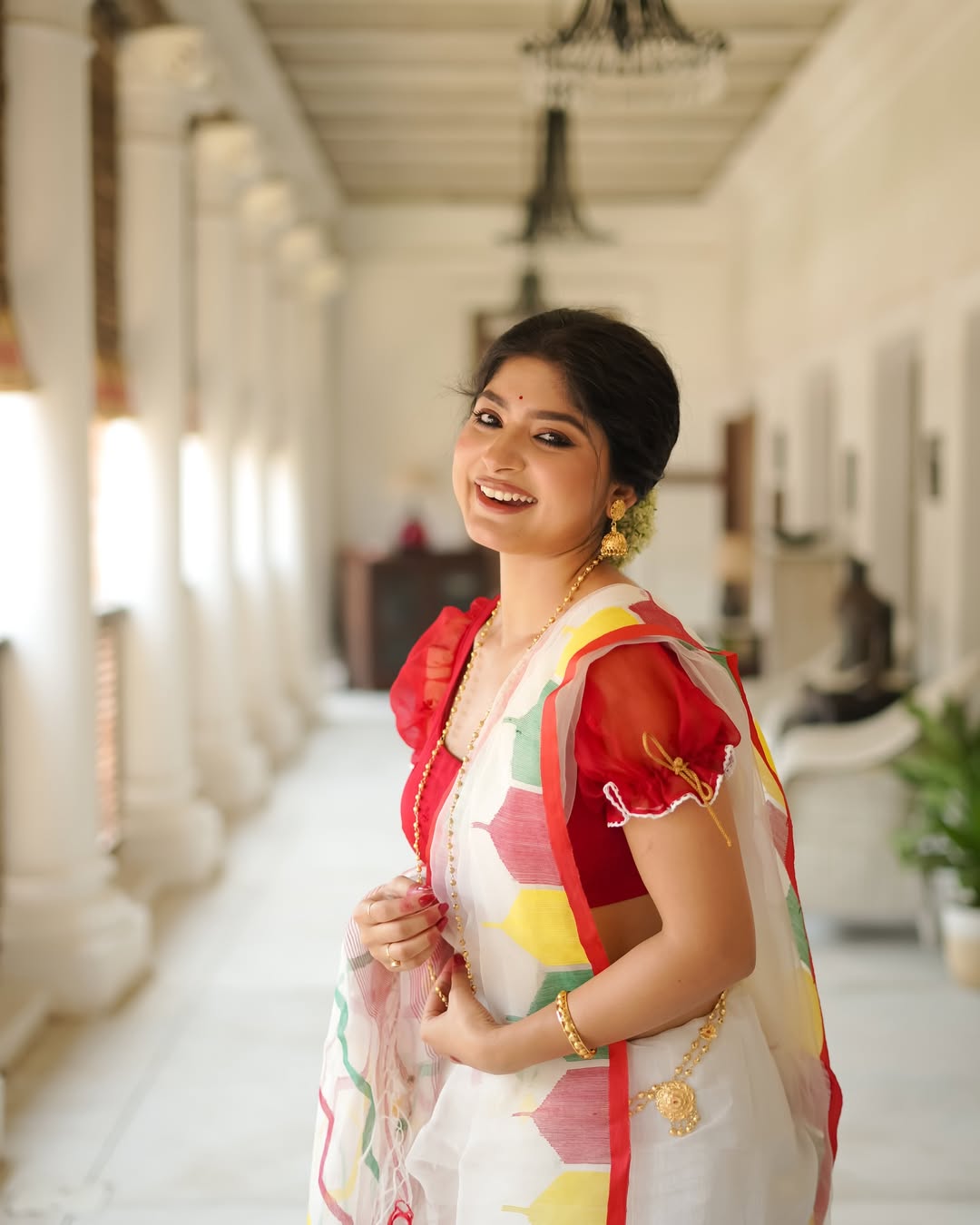 Traditional Linen Cotton Saree with Modern Touch